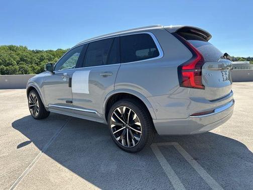 Metallic 2026 Volvo XC90 B6 Plus 7-Seater