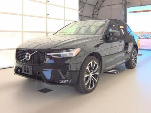 2025 Volvo XC60 B5 Plus