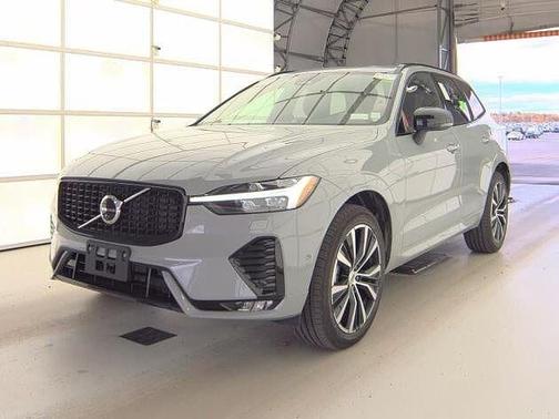 2025 Volvo XC60 Plus