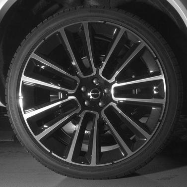 Crystal White Pearl 2026 Volvo XC90 B6 Plus 7-Seater