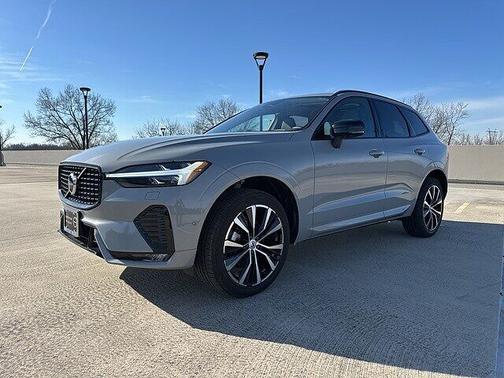 2025 Volvo XC60 Plus