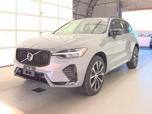 2025 Volvo XC60 Plus