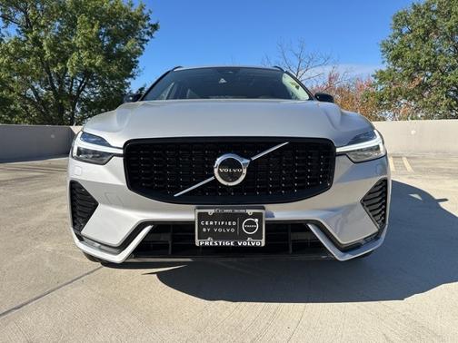 2025 Volvo XC60 B5 Plus