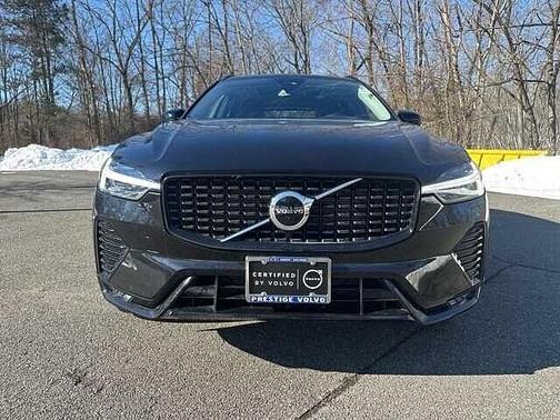 2025 Volvo XC60 Core