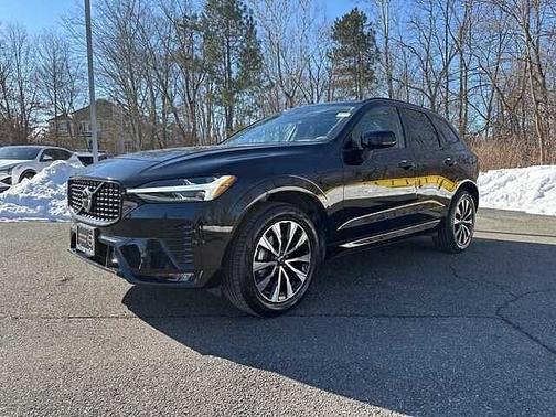 2025 Volvo XC60 Core