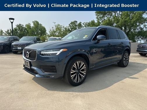 2022 Volvo XC90 T6 AWD Momentum 7 Seater