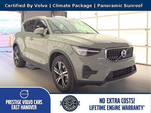 2025 Volvo XC40 Core