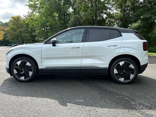 Crystal White Metallic 2026 Volvo EX30 Twin Motor Ultra