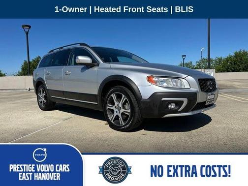 Bright Silver Metallic 2015 Volvo XC70 T6 Platinum