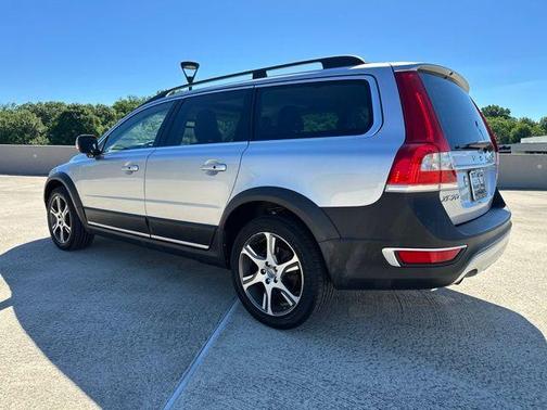 Bright Silver Metallic 2015 Volvo XC70 T6 Platinum