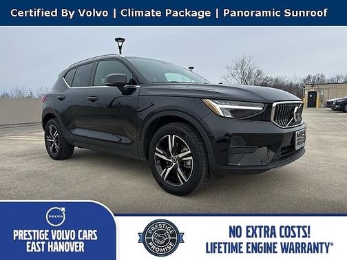 2025 Volvo XC40 Core