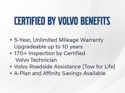 Crystal White 2024 Volvo XC40 Plus