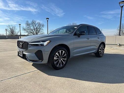 2025 Volvo XC60 Plus