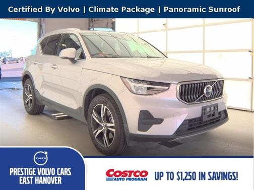 2025 Volvo XC40 B5 Core Bright Theme