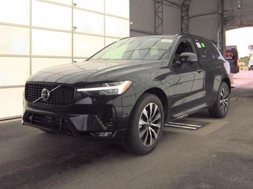 2025 Volvo XC60 B5 Plus