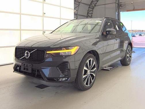 2025 Volvo XC60 Plus