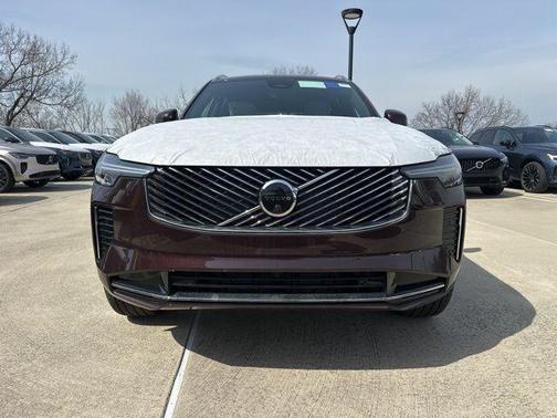 Mulberry Red 2026 Volvo XC90 B6 Plus 7-Seater