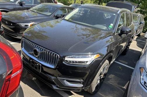 Onyx Black Metallic 2024 Volvo XC90 B6 Plus Bright Theme 7-Seater