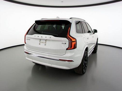 Crystal White Pearl 2026 Volvo XC90 B6 Ultra 7-Seater