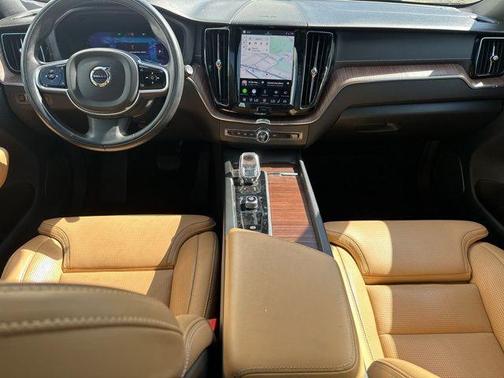 Silver 2022 Volvo XC60 B6 Inscription