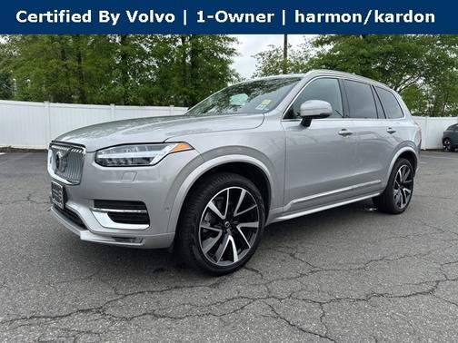 2023 Volvo XC90 B5 AWD Plus
