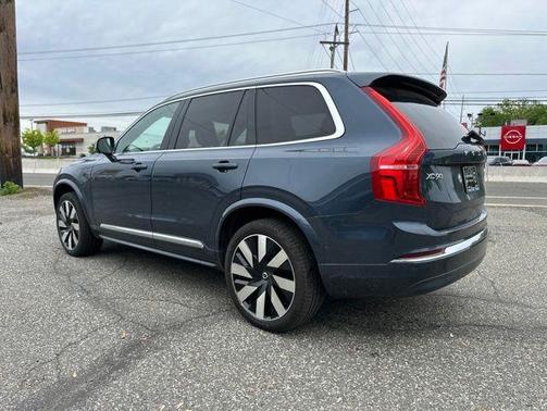Denim Blue Metallic 2023 Volvo XC90 Recharge Plug-In Hybrid T8 Ultimate Bright Theme 7-Seater