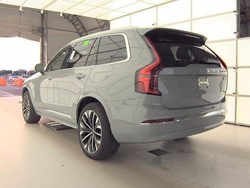 2025 Volvo XC90 Plus