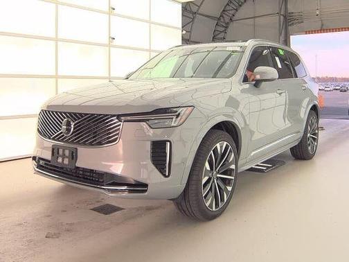 2025 Volvo XC90 Plus