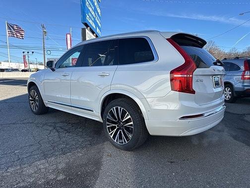 2024 Volvo XC90 Plus
