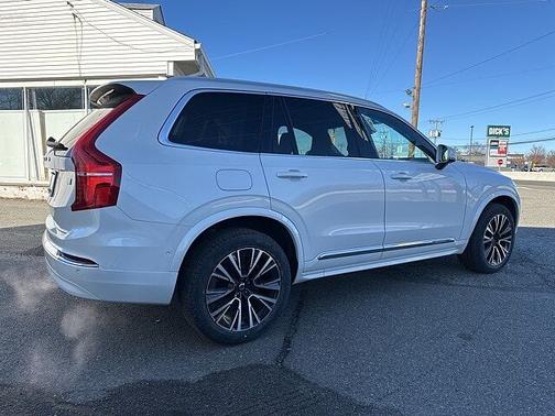 2024 Volvo XC90 Plus