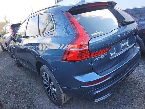2025 Volvo XC60 Plus