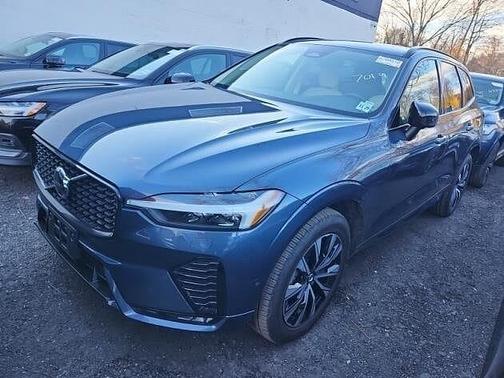 2025 Volvo XC60 Plus