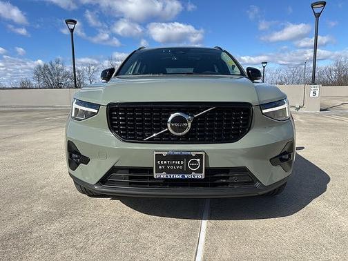 2023 Volvo XC40 Plus
