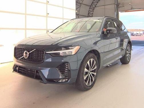 2025 Volvo XC60 Plus