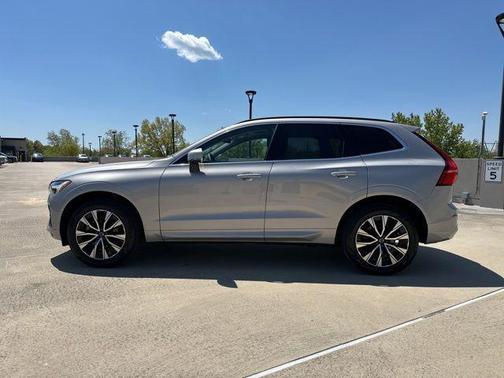Silver 2023 Volvo XC60 B5 Core
