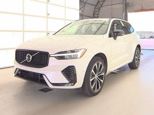 2025 Volvo XC60 Plus