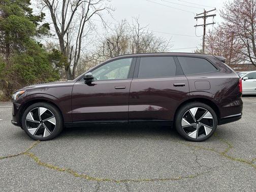 Mulberry Metallic 2025 Volvo EX90 Twin Motor Performance Ultra 6-Seater