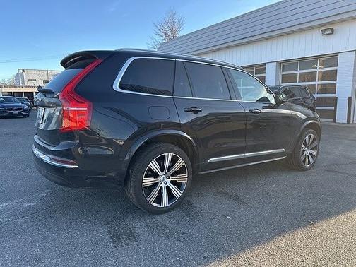 2024 Volvo XC90 T8 Ultimate Bright 7-Seater