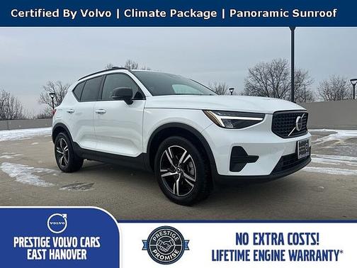 2024 Volvo XC40 Core