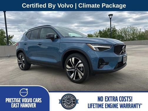 Fjord Blue Metallic 2023 Volvo XC40 B5 Plus Dark Theme