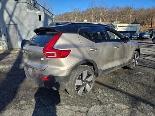 2023 Volvo XC40 Ultimate