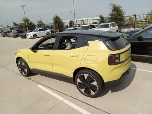 2025 Volvo EX30 Single Motor Extended Range Ultra