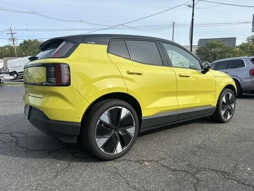 2025 Volvo EX30 Single Motor Extended Range Ultra