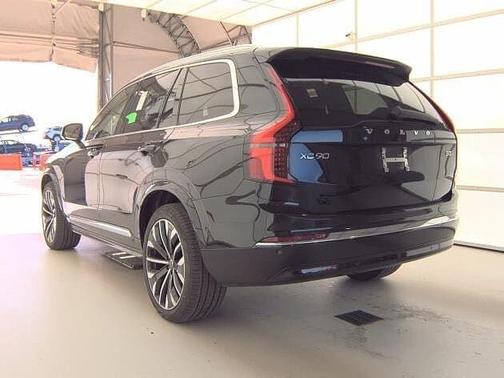 2025 Volvo XC90 Plus