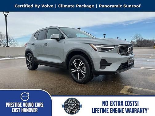 2025 Volvo XC40 Core
