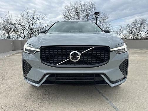 2025 Volvo XC60 Plus