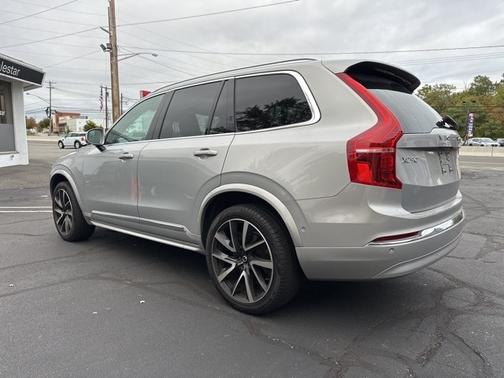 2024 Volvo XC90 B5 Plus Bright