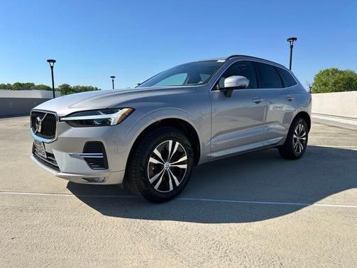 Silver 2023 Volvo XC60 B5 Core