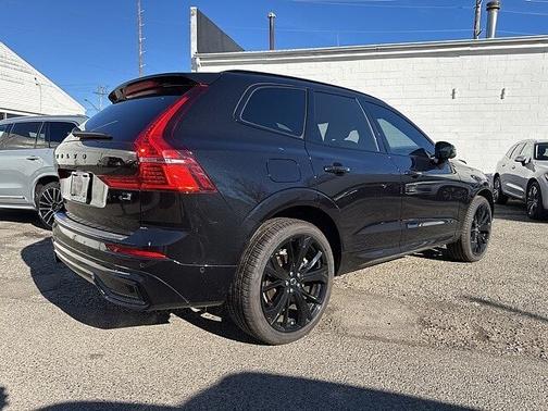 2024 Volvo XC60 T8 Ultimate Black Edition