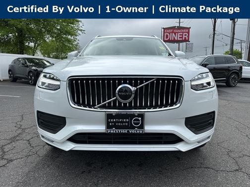 2022 Volvo XC90 T5 AWD Momentum 7 Seater